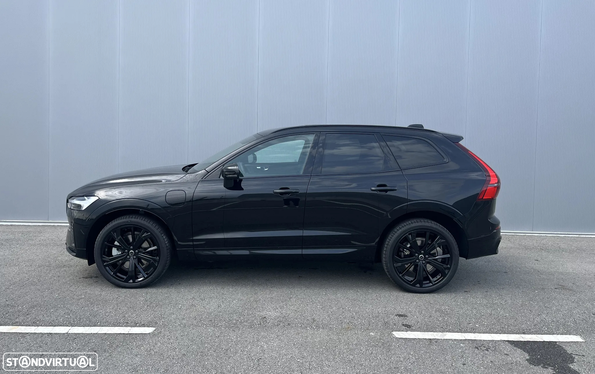 Volvo XC 60 2.0 T6 PHEV Plus Dark AWD - 8