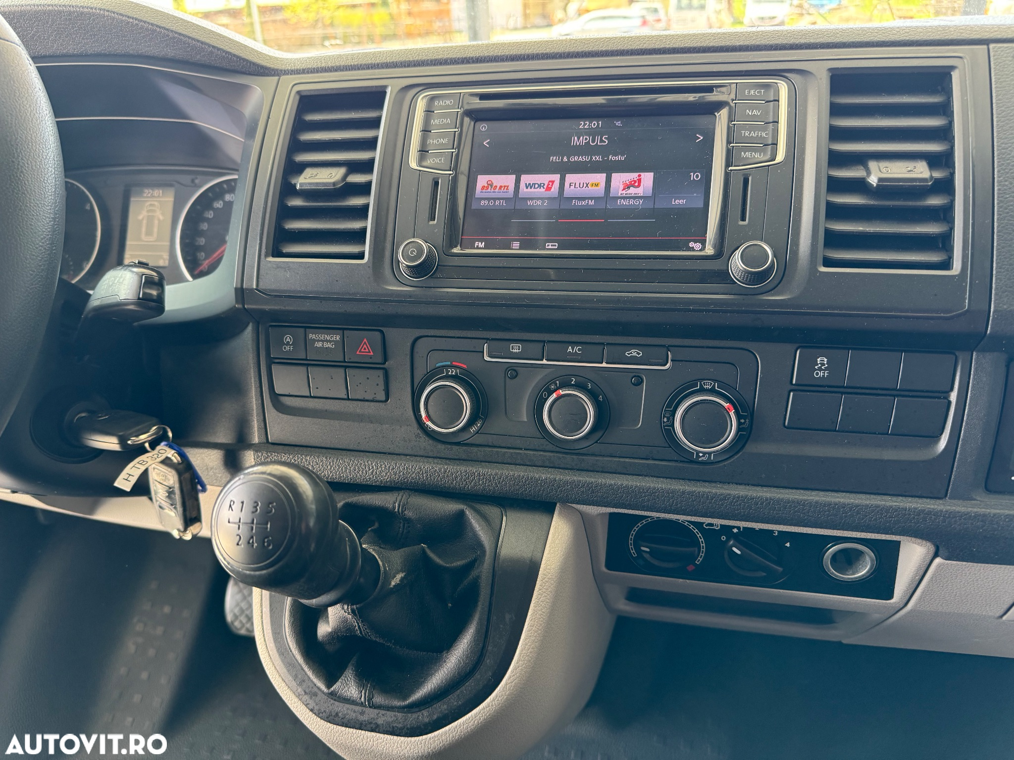 Volkswagen Transporter - 23