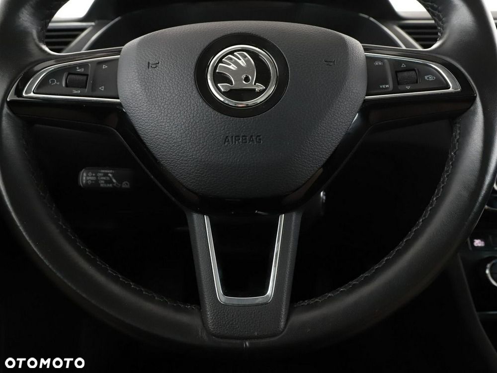 Skoda Superb 2.0 TDI 4x4 DSG Premium Edition - 22