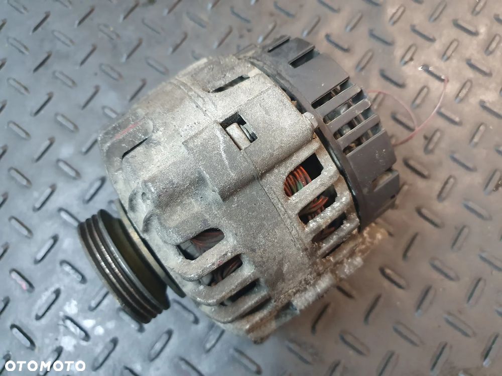 ALTERNATOR RENAULT CLIO II 7700437090 1.4 16V POSIADAM 2 SZT - 1