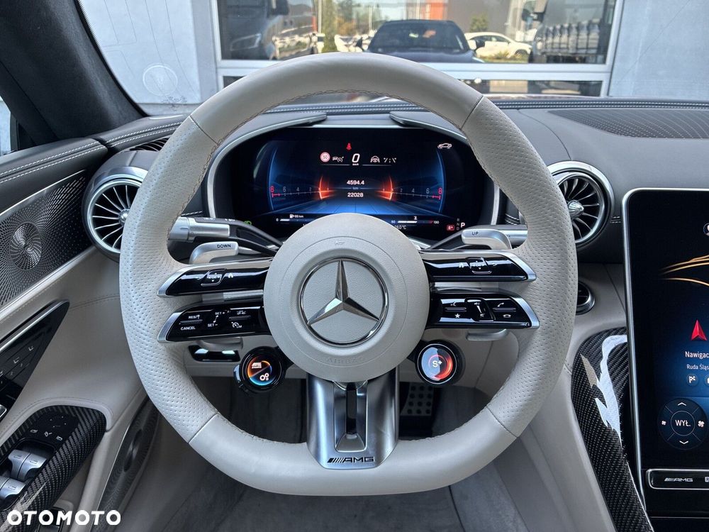 Mercedes-Benz SL AMG 63 4-Matic+ - 15