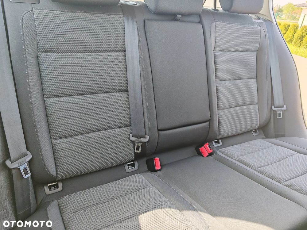 Volkswagen Golf 1.6 Comfortline - 26