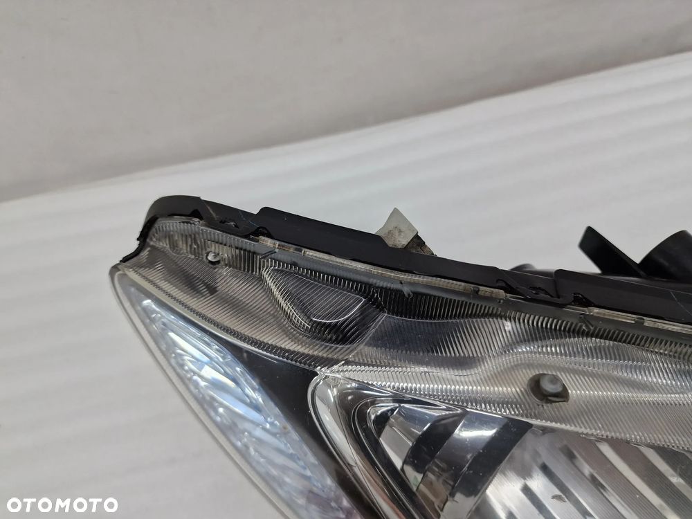 HONDA CIVIC VIII SEDAN CITY 05- PRAWA LAMPA PRZEDNIA PRZÓD , NR STANLEY P5492 , NR AUKCJI LL382 - 11