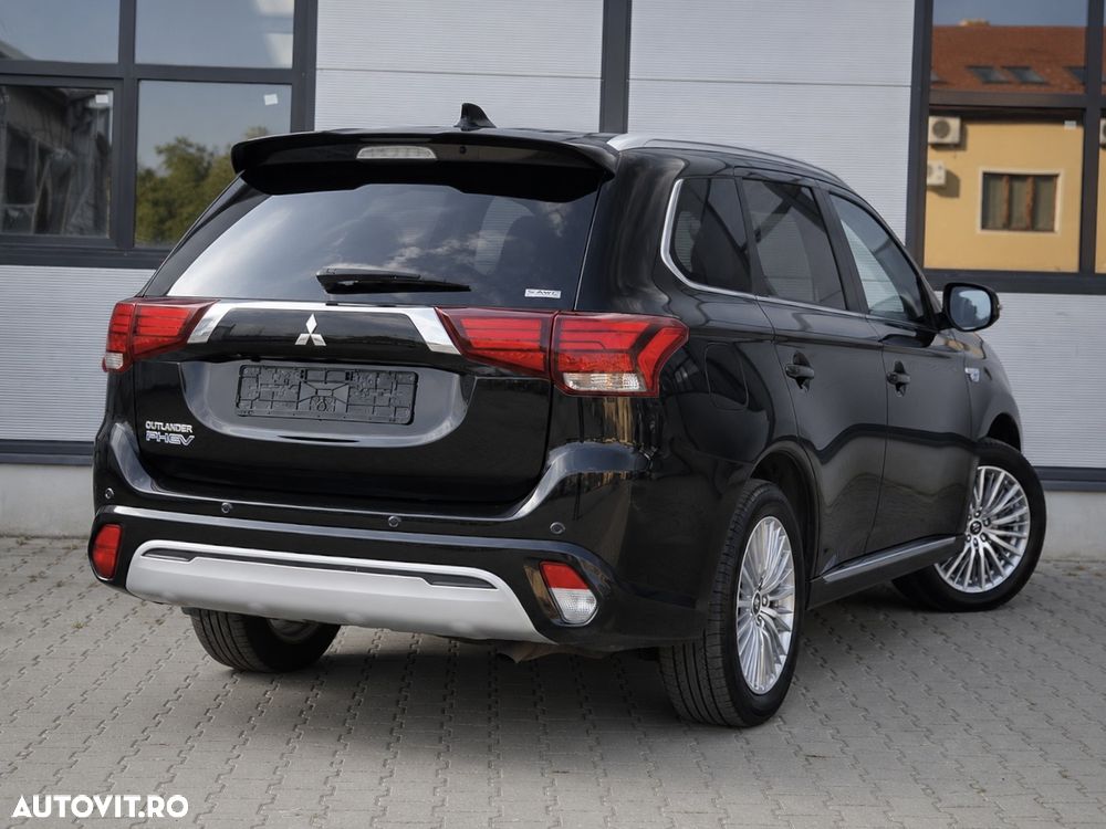 Mitsubishi Outlander 2.4 4WD Diamant+ - 8