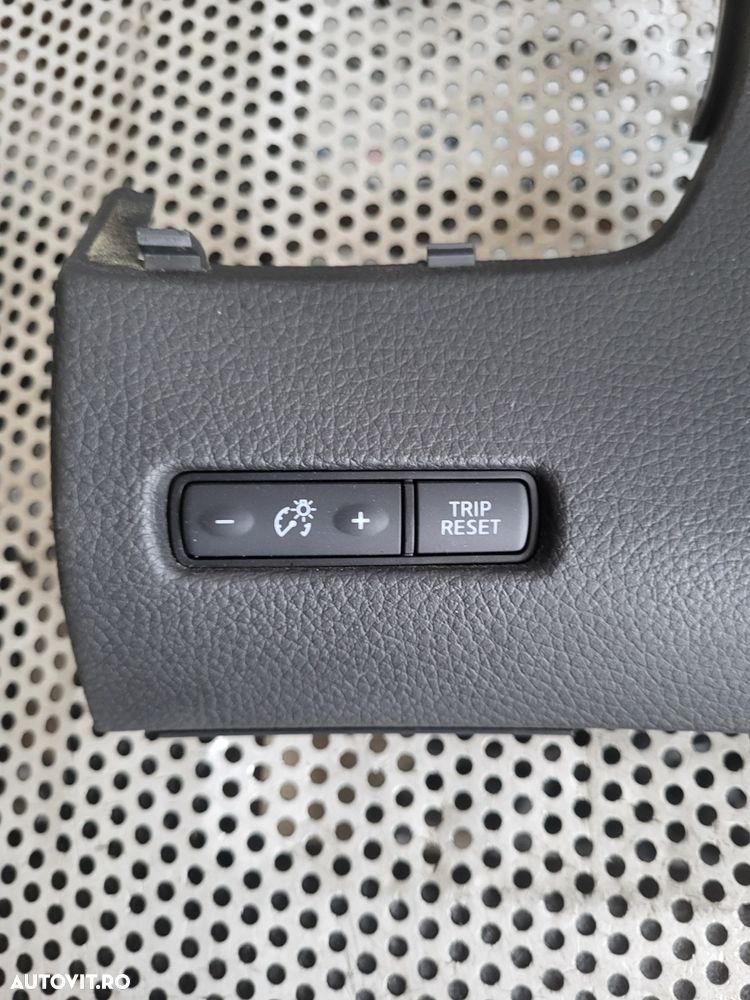 Butoane Buton Tempomat Pilot Automat Nissan Qashqai J11 Volan Stanga An 2014-2015-2016-2017-2018-2019-2020 Dezmembrez Nissan Qashqai J11 Facelift 1.5 Dci Euro 6 Cod Motor K9KU873 K9K873 - 2