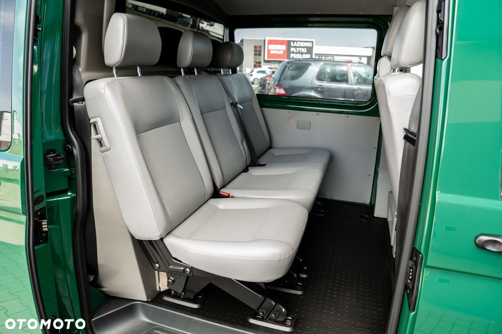 Volkswagen Transporter - 23