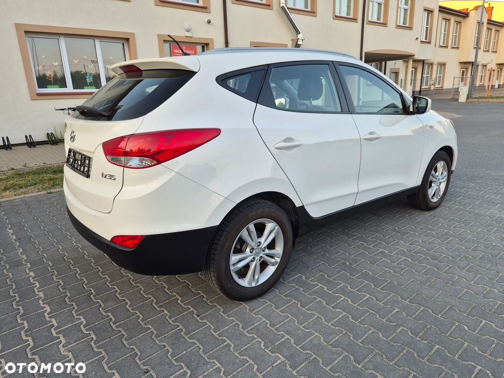 Hyundai ix35 1.6 2WD Fifa World Cup Edition - 6
