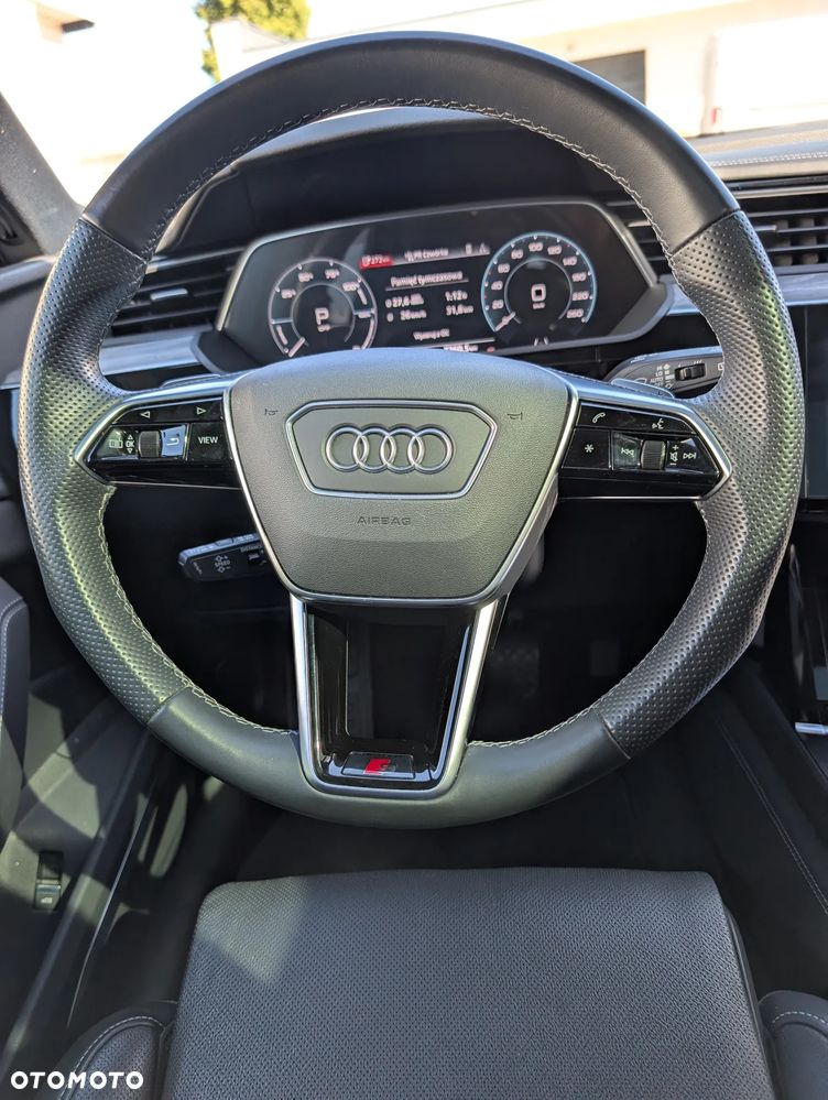 Audi e-tron 55 Quattro S Line - 31