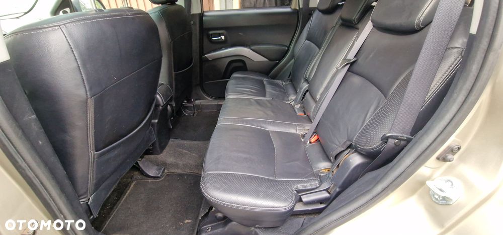Mitsubishi Outlander 2.2 DI-D 4WD Instyle - 17