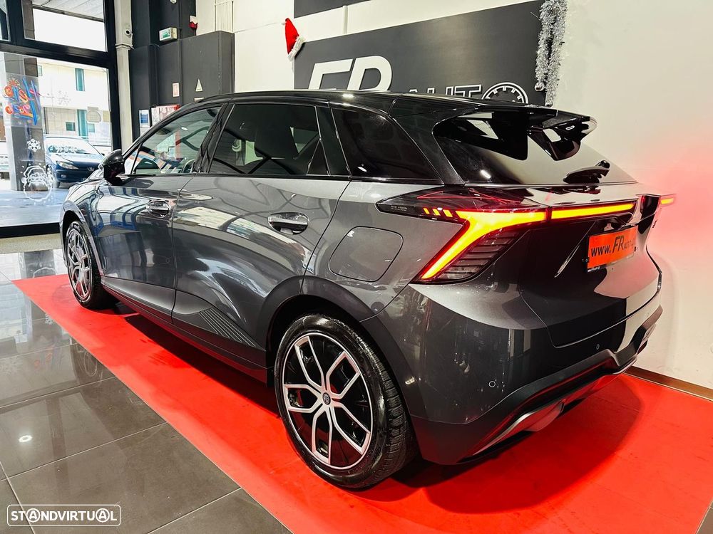 MG MG4 64 kWh Luxury - 14