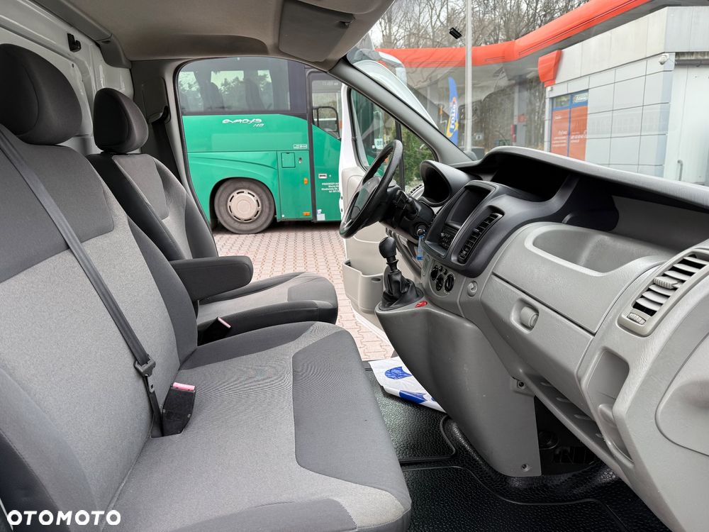 Renault Trafic - 12