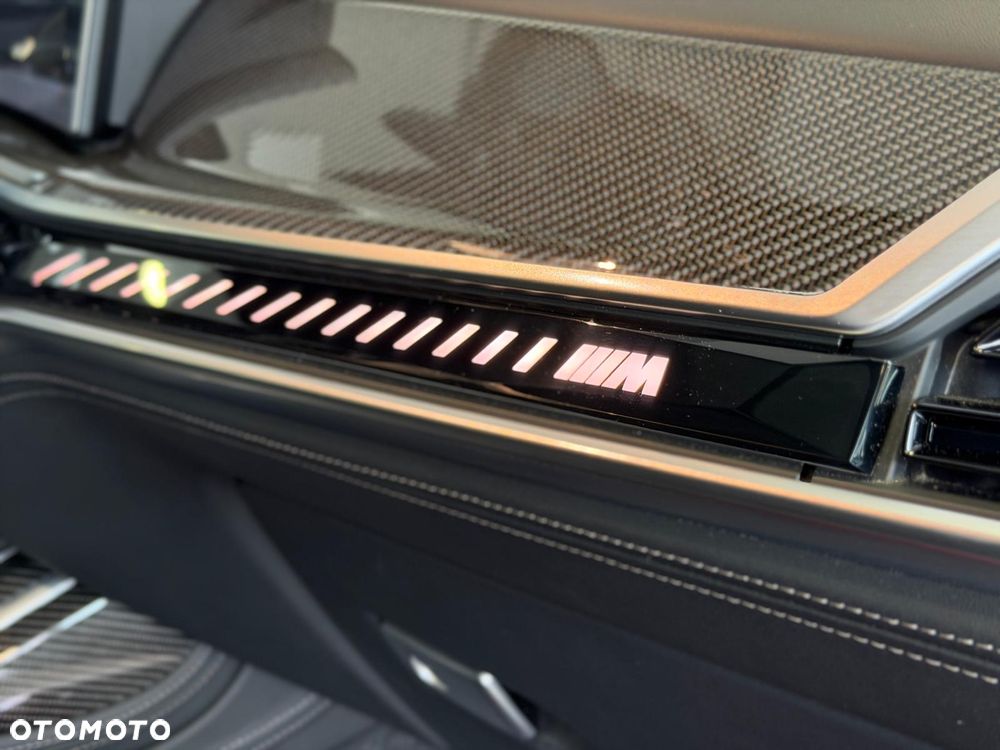 BMW X7 - 12
