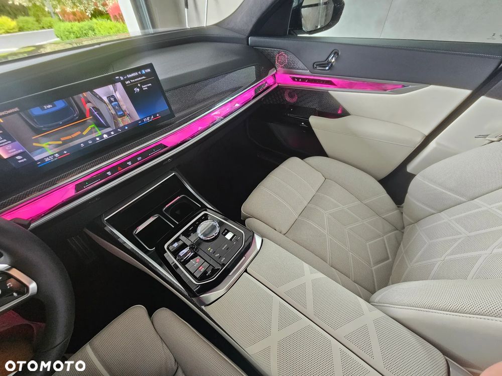 BMW Seria 7 740d xDrive - 16