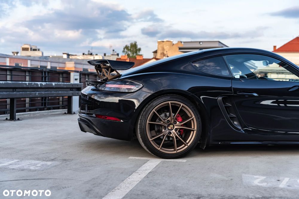 Porsche 718 Cayman GPF GTS PDK - 12