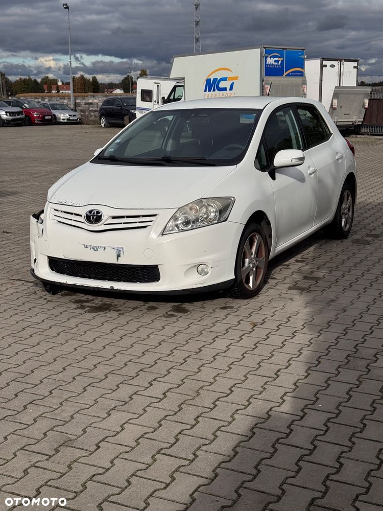 Toyota Auris 2.0 D-4D - 1