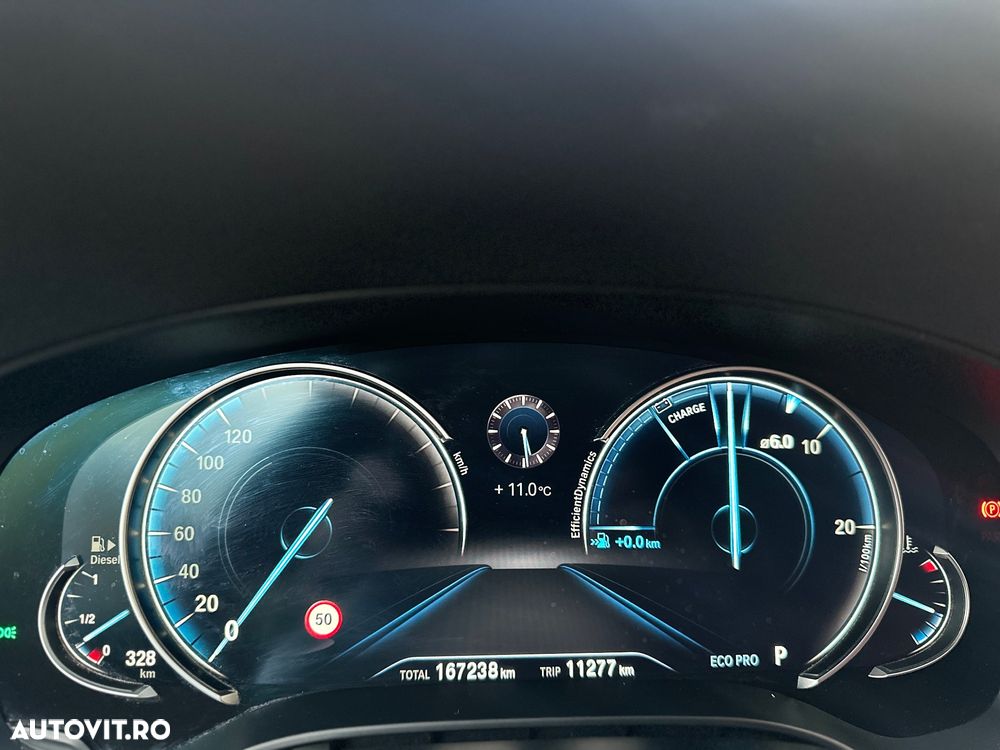 BMW Seria 5 520d Aut. Sport Line - 35