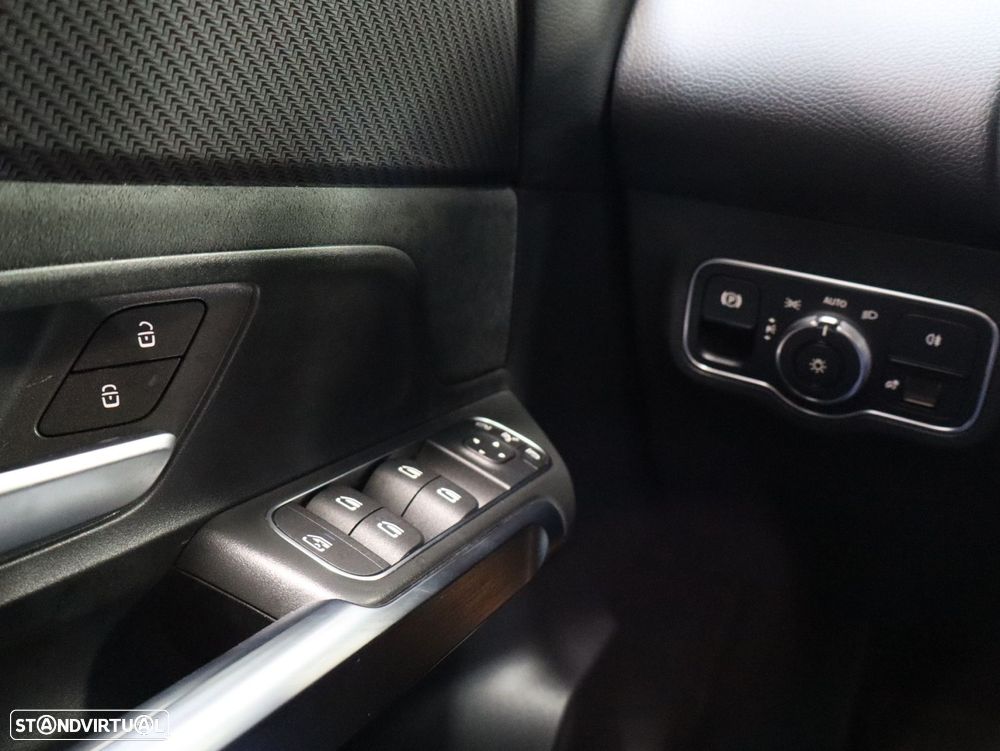 Mercedes-Benz GLB 180 d AMG Line - 22