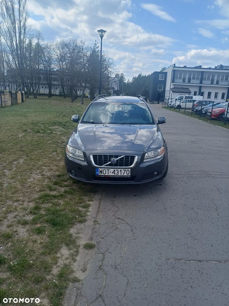 Volvo V70 2.0D Kinetic - 1