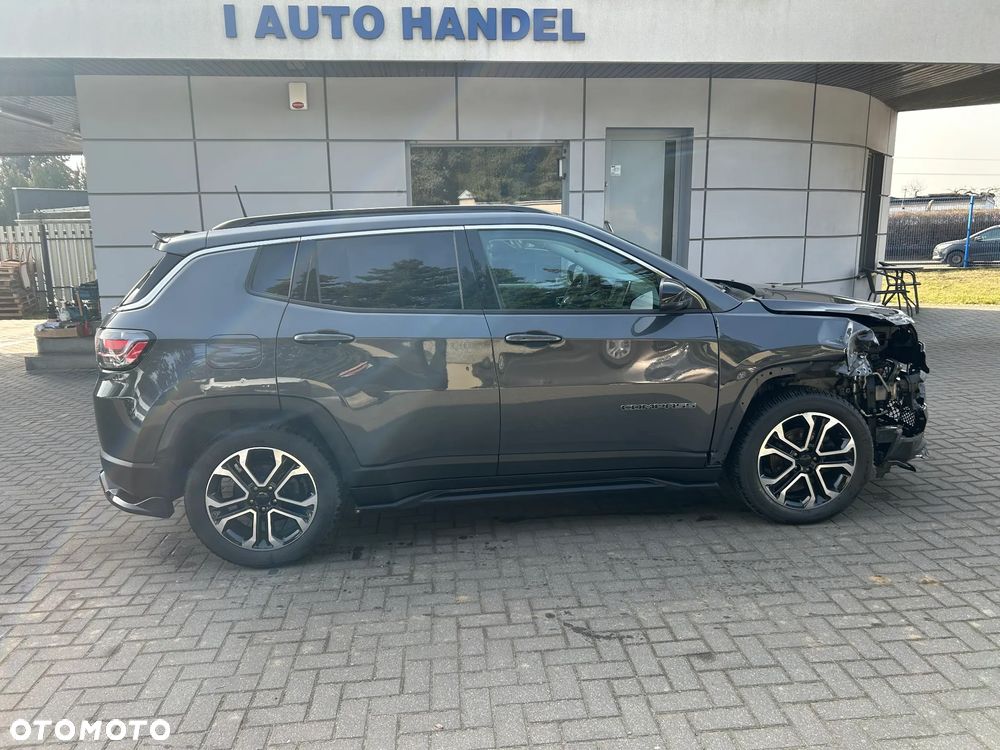 Jeep Compass - 22