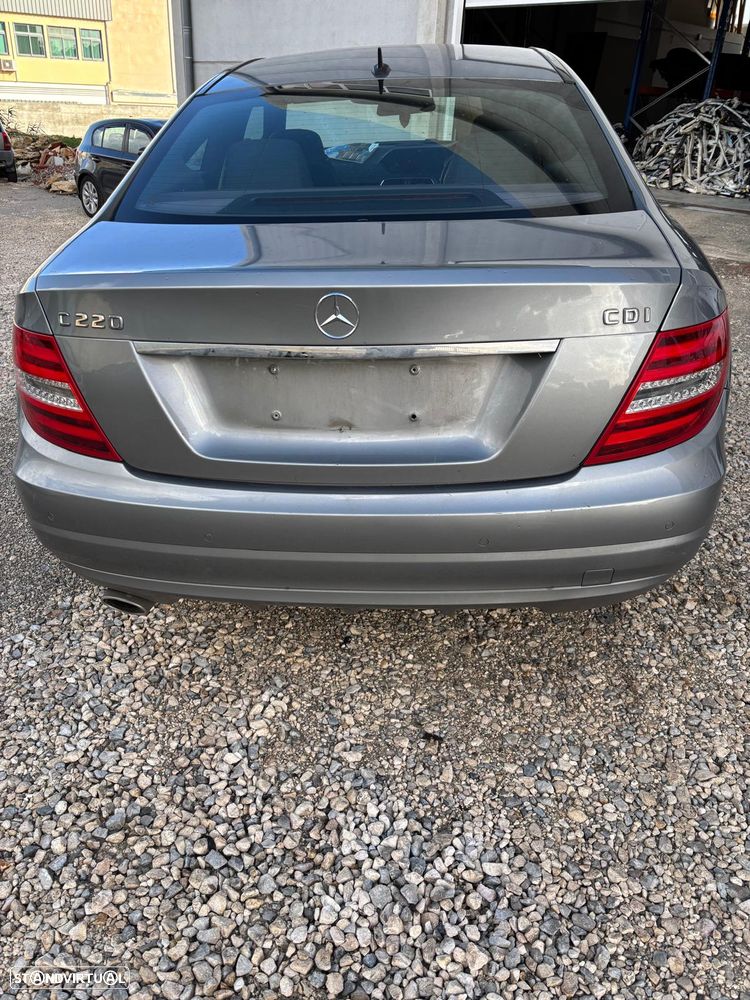 Mercedes C220 Coupe de 2011 para peças - 2