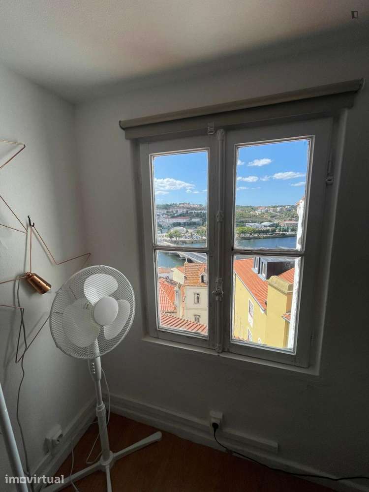 Quarto - localizado em Alta Universitária Coimbra - Grande imagem: 5/13