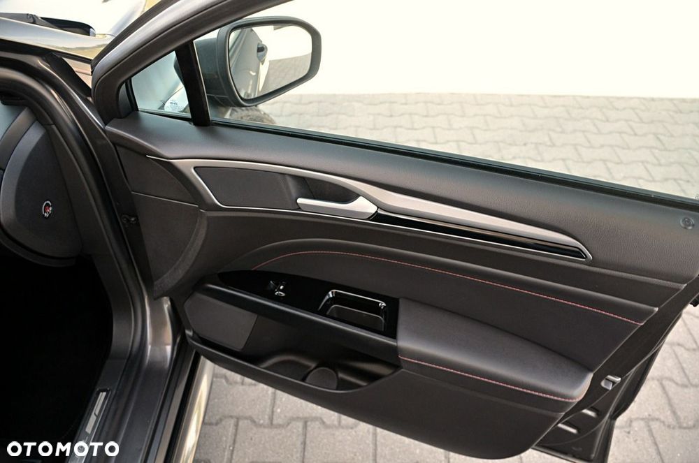 Ford Mondeo - 26