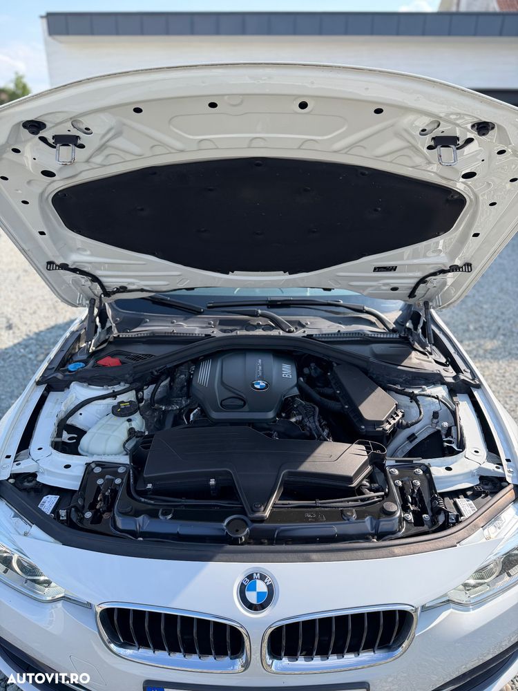 BMW Seria 3 320d Aut. - 28