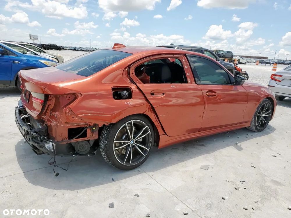 BMW Seria 3 330i M Sport sport - 3