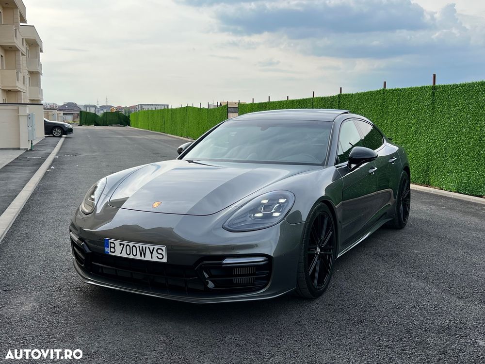Porsche Panamera 4 - 32