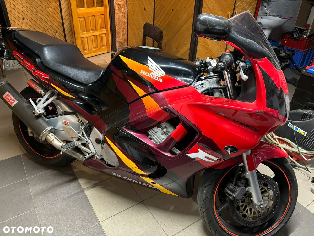 Honda CBR - 4
