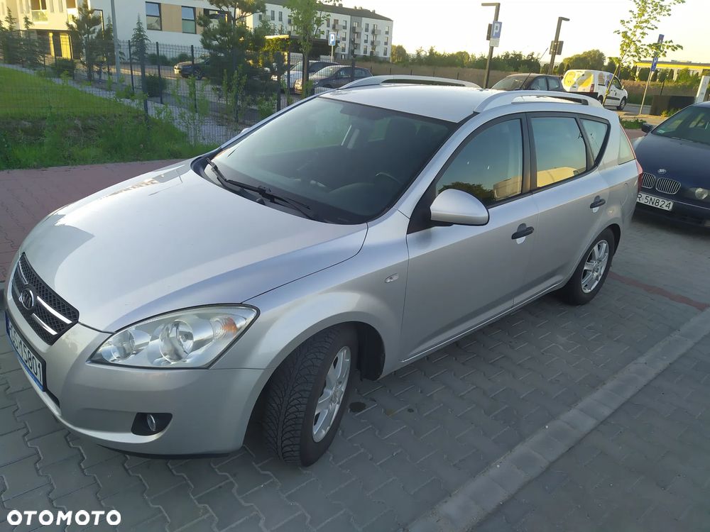 Kia Ceed - 1
