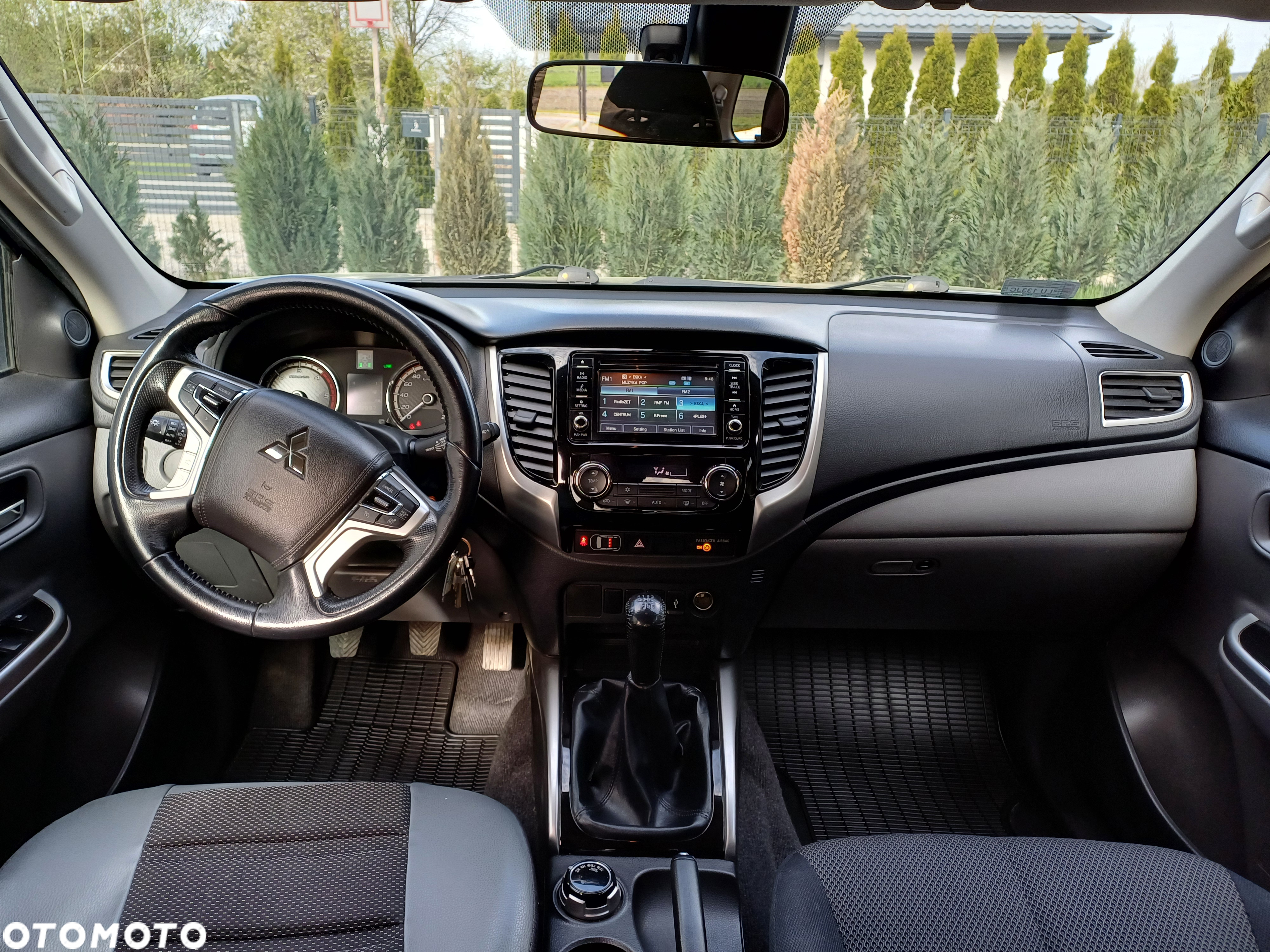 Mitsubishi L200 2.4 d DC Intense + - 6