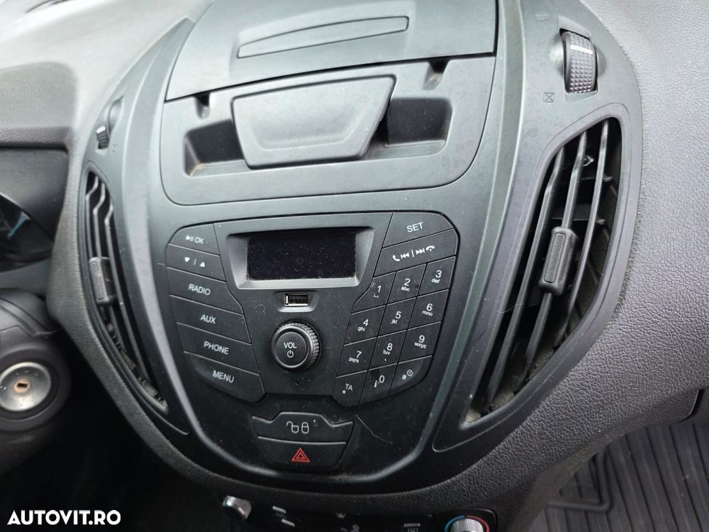Ford Transit Courier - 7