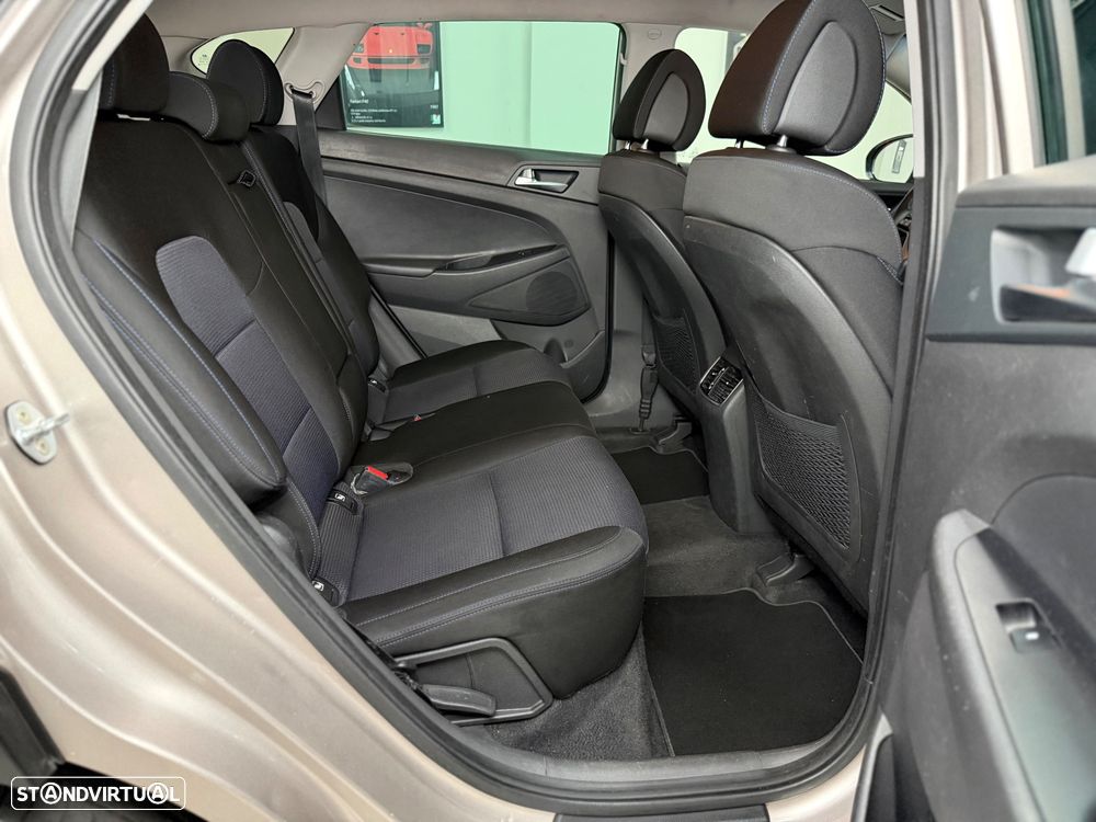 Hyundai Tucson 1.7 CRDi Executive - 23