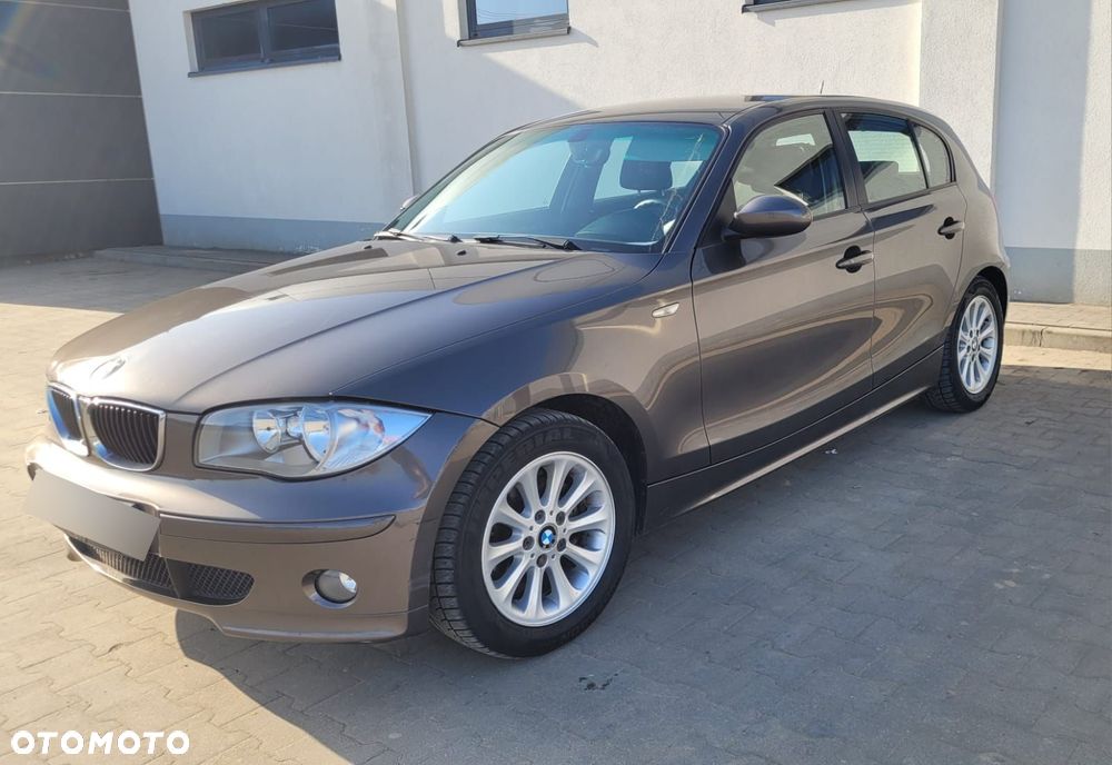 BMW Seria 1 116i - 24