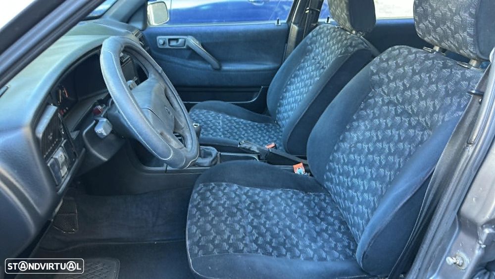VW Passat Variant 1.6 TD Arriva - 10