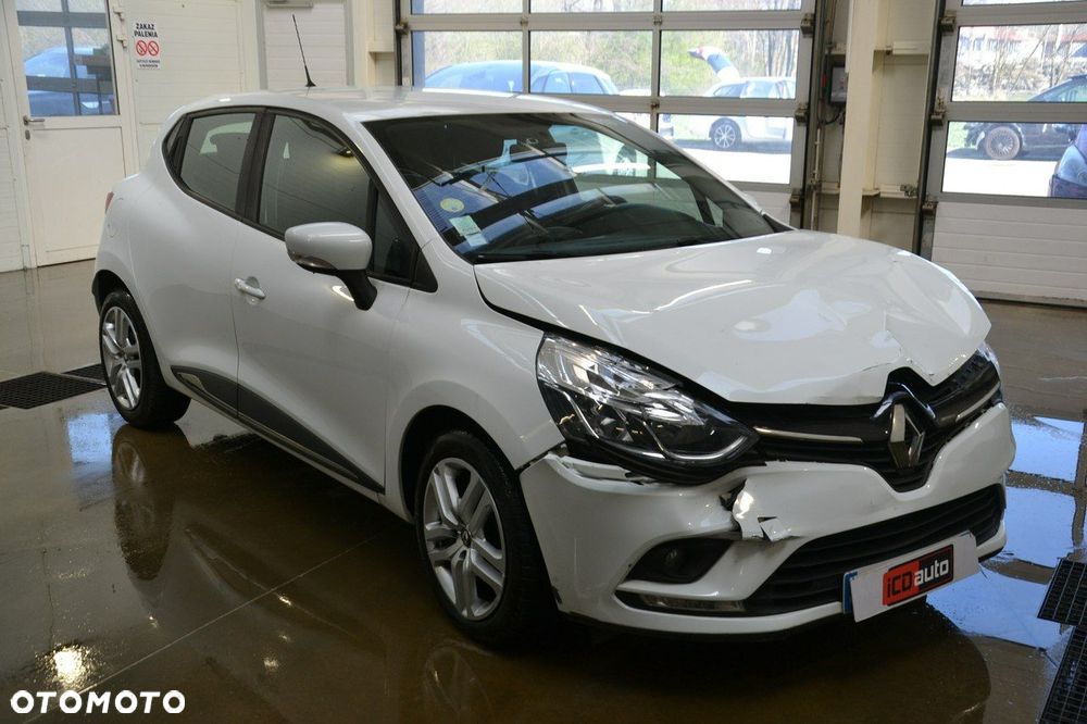 Renault Clio - 1