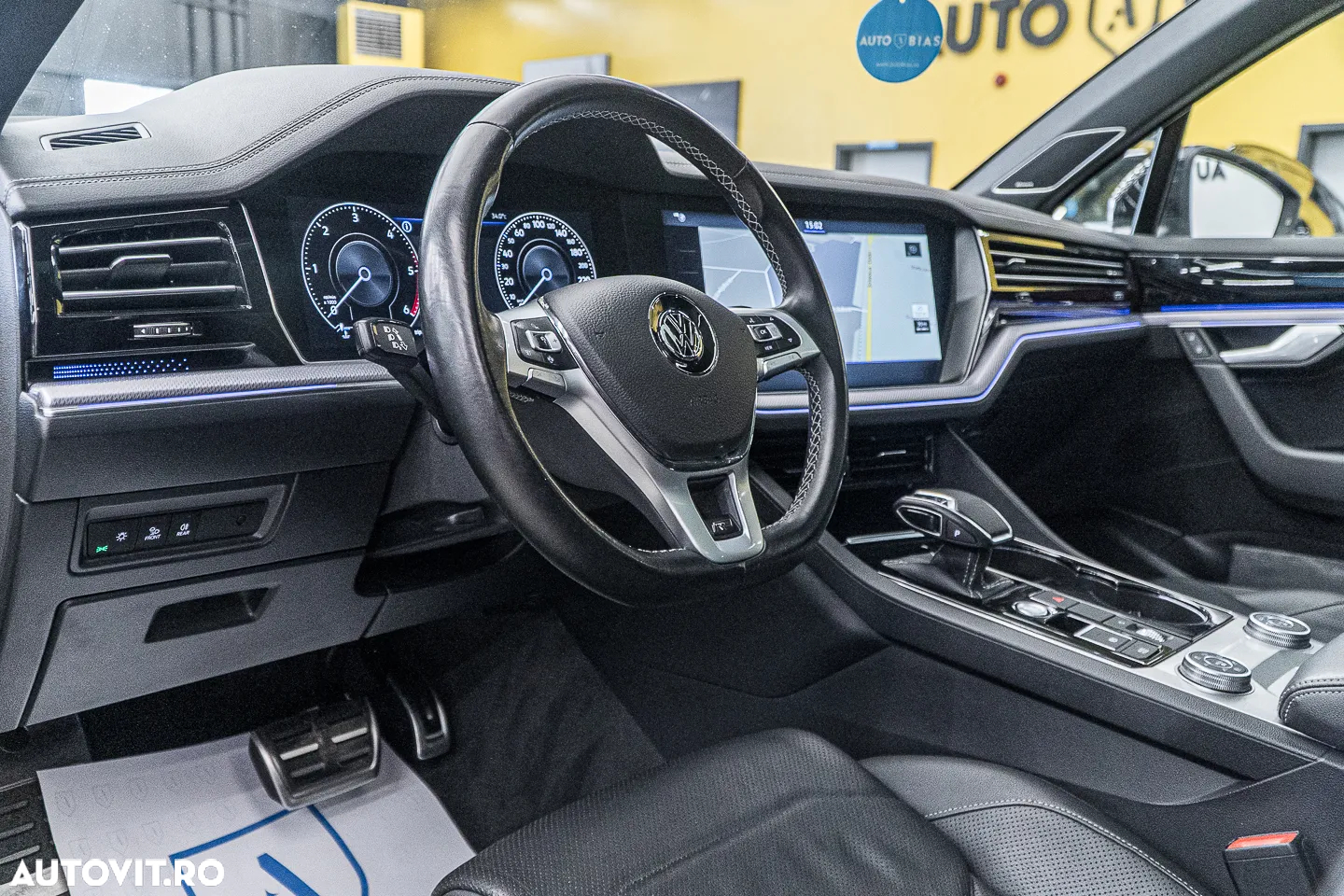 Volkswagen Touareg 3.0 V6 TDI 4Motion DPF Automatik R-Line - 11