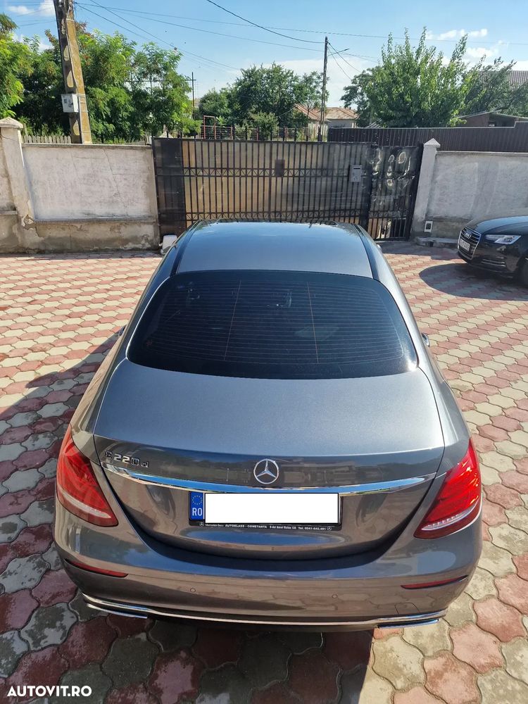 Mercedes-Benz E 220 d 4MATIC Aut. - 2