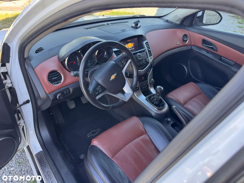 Chevrolet Cruze 1.8 LTZ+ - 1