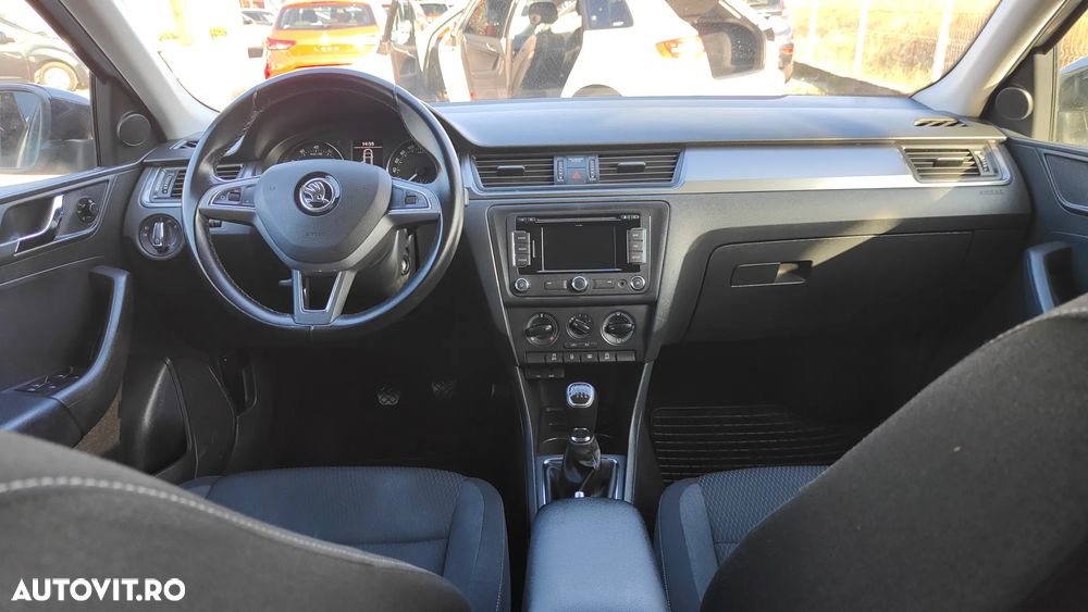 Skoda Rapid - 11