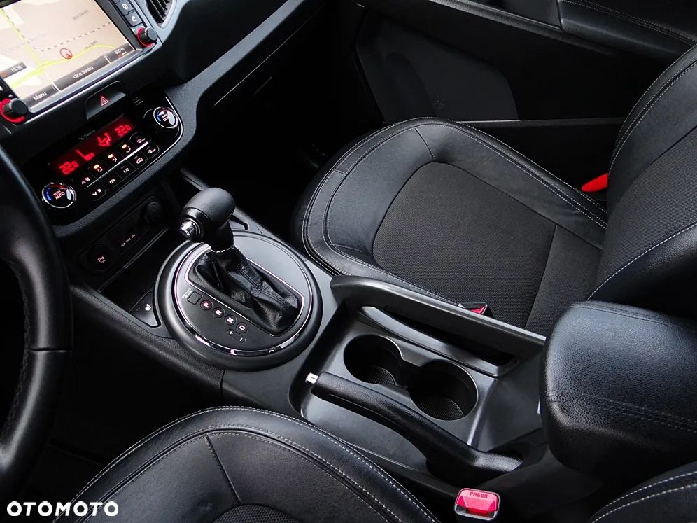 Kia Sportage 2.0 CVVT 2WD Automatik Spirit - 32