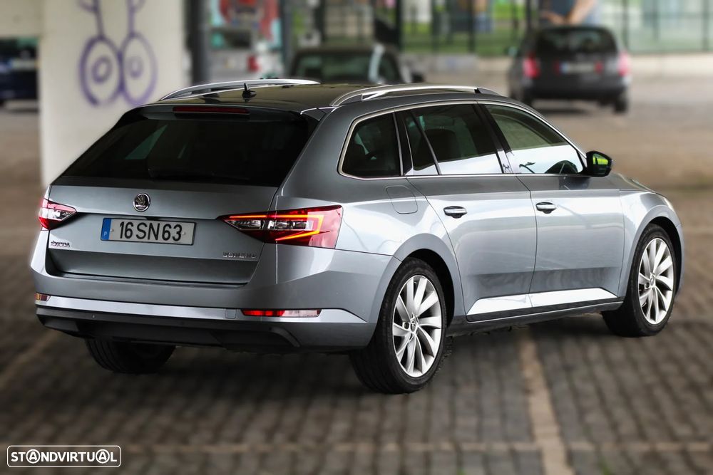 Skoda Superb Break 1.6 TDI Style DSG - 8