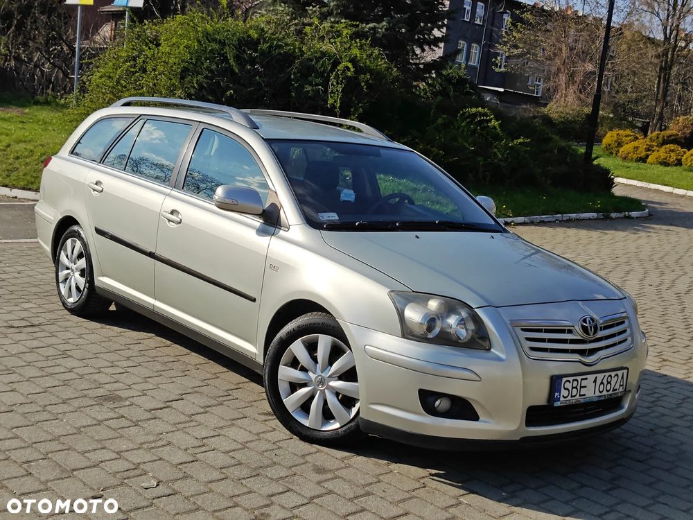 Toyota Avensis 2.0 D-4D Sol Premium - 1