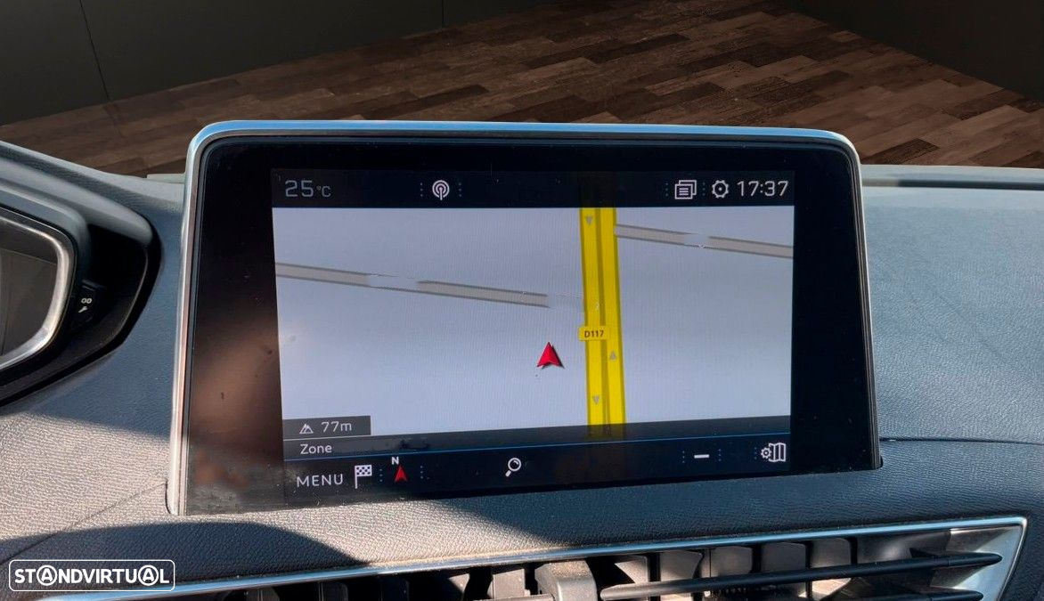 Peugeot 5008 1.2 PureTech Allure EAT8 - 8