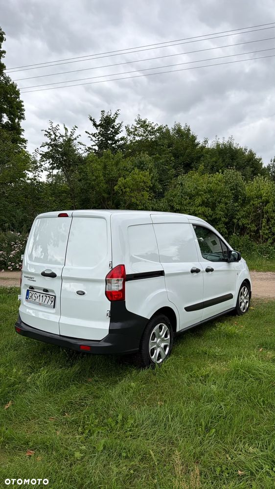 Ford Courier - 5