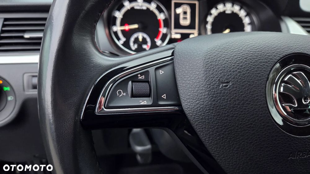 Skoda RAPID 1.0 TSI Ambition - 24