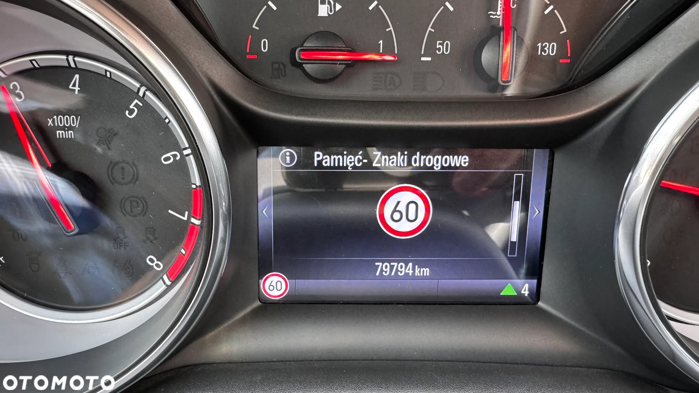 Opel Astra V 1.4 T Dynamic S&S - 12