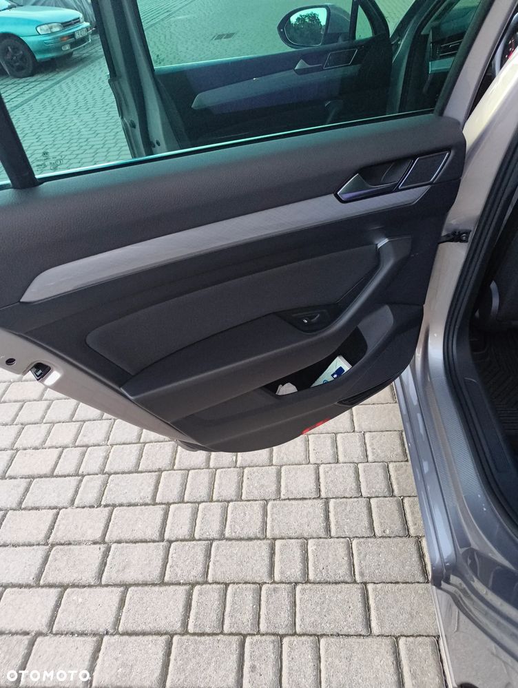 Volkswagen Passat 2.0 TSI Business DSG - 15