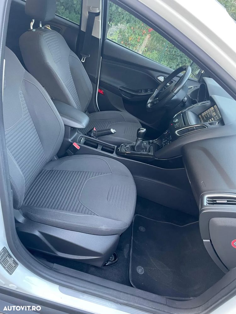 Ford Focus 1.0 EcoBoost Start Stop Trend - 12